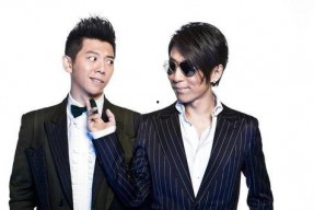 娱乐圈吃瓜博主两个男的,娱乐圈两大男星同框引热议